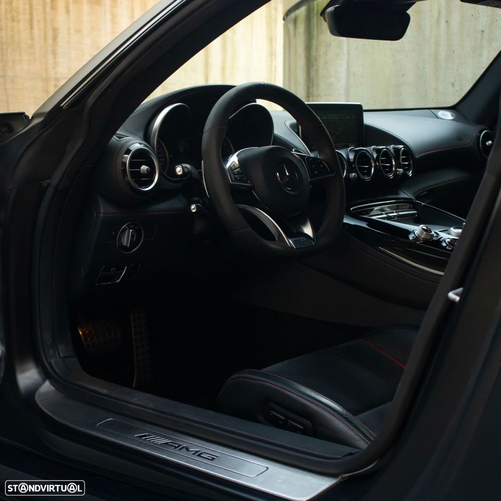 Mercedes-Benz AMG GT S - 22