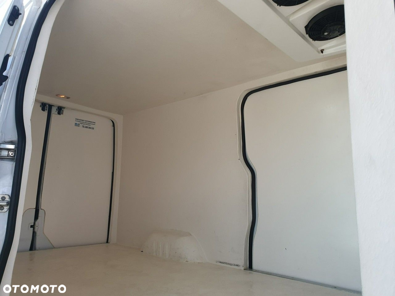 Mercedes-Benz Sprinter - 3