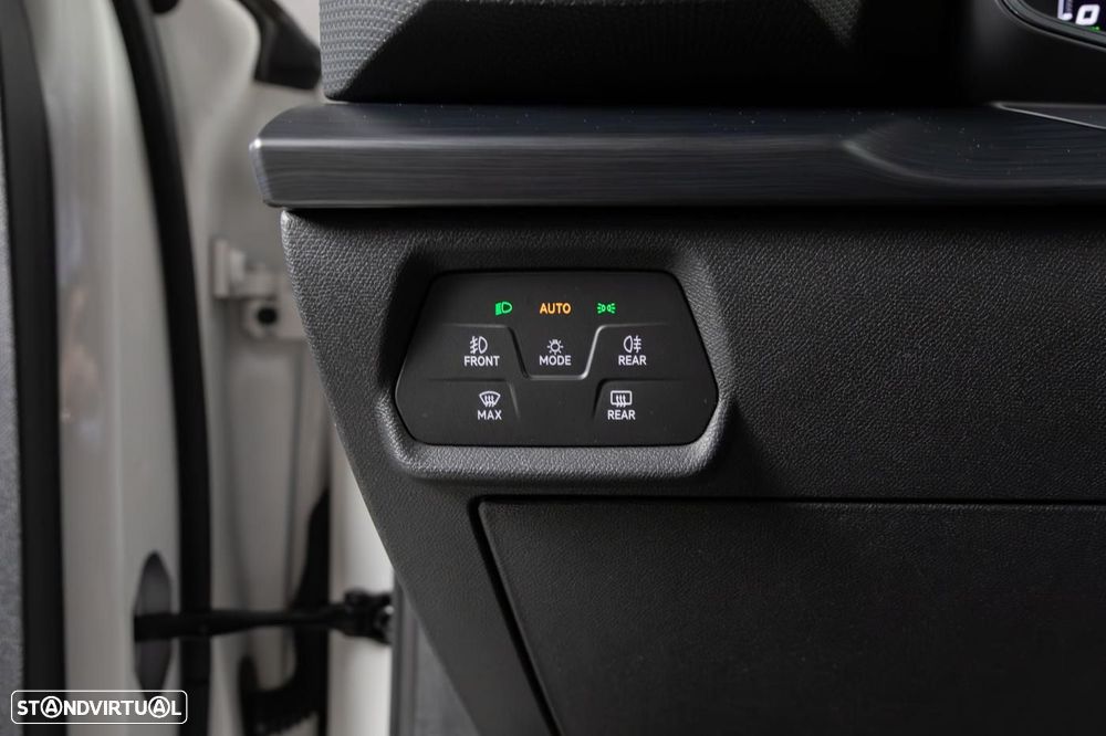 Cupra Leon ST 1.4 e-Hybrid MID DSG - 32