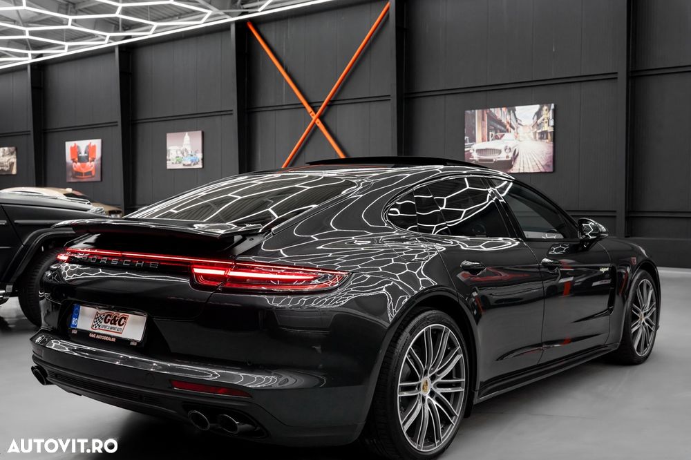 Porsche Panamera 4 E-Hybrid - 28