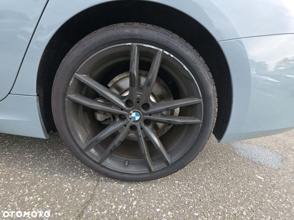 BMW Seria 3 330i xDrive M Sport - 15