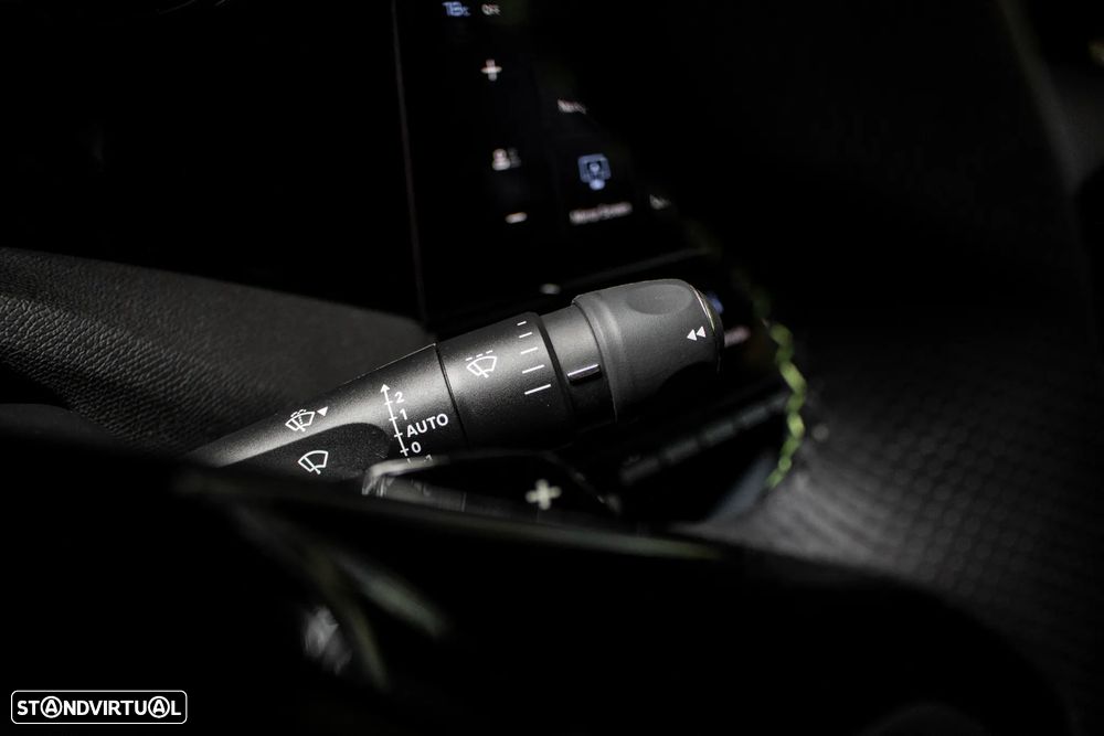 Peugeot 408 1.6 Hybrid GT e-EAT8 - 17