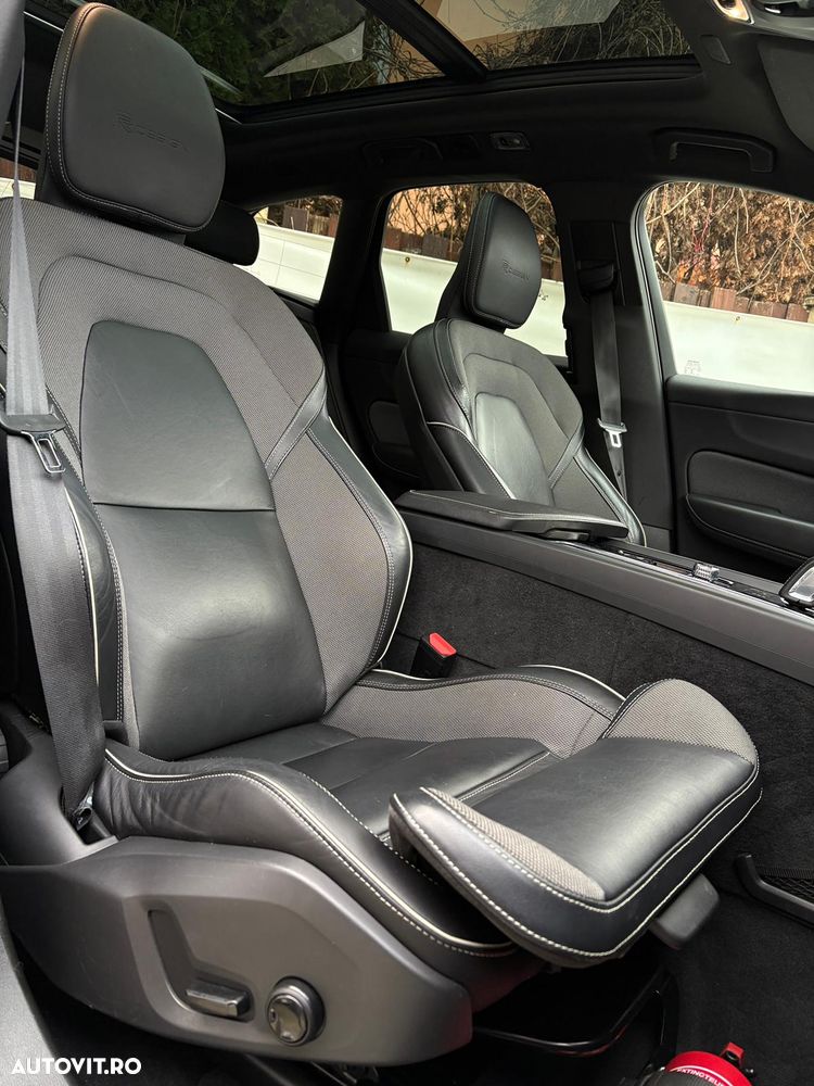 Volvo XC 60 Recharge T8 Twin Engine eAWD R-Design - 9