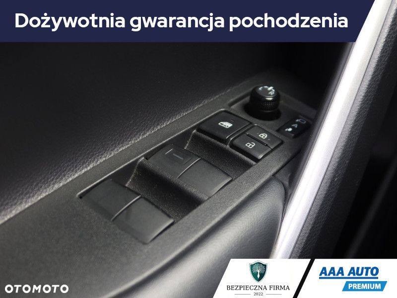 Toyota Corolla Cross - 22