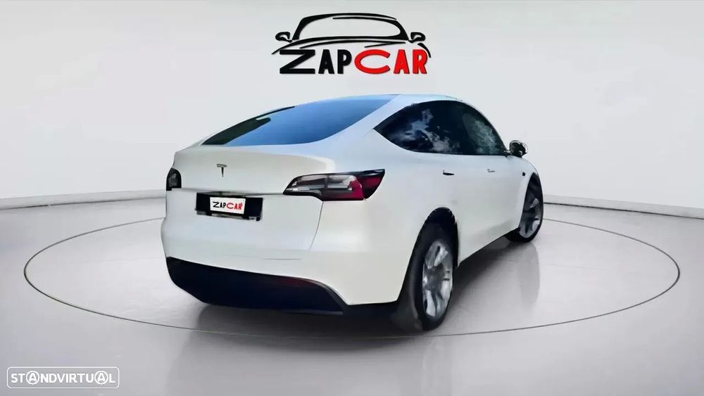 Tesla Model Y Standard - 4