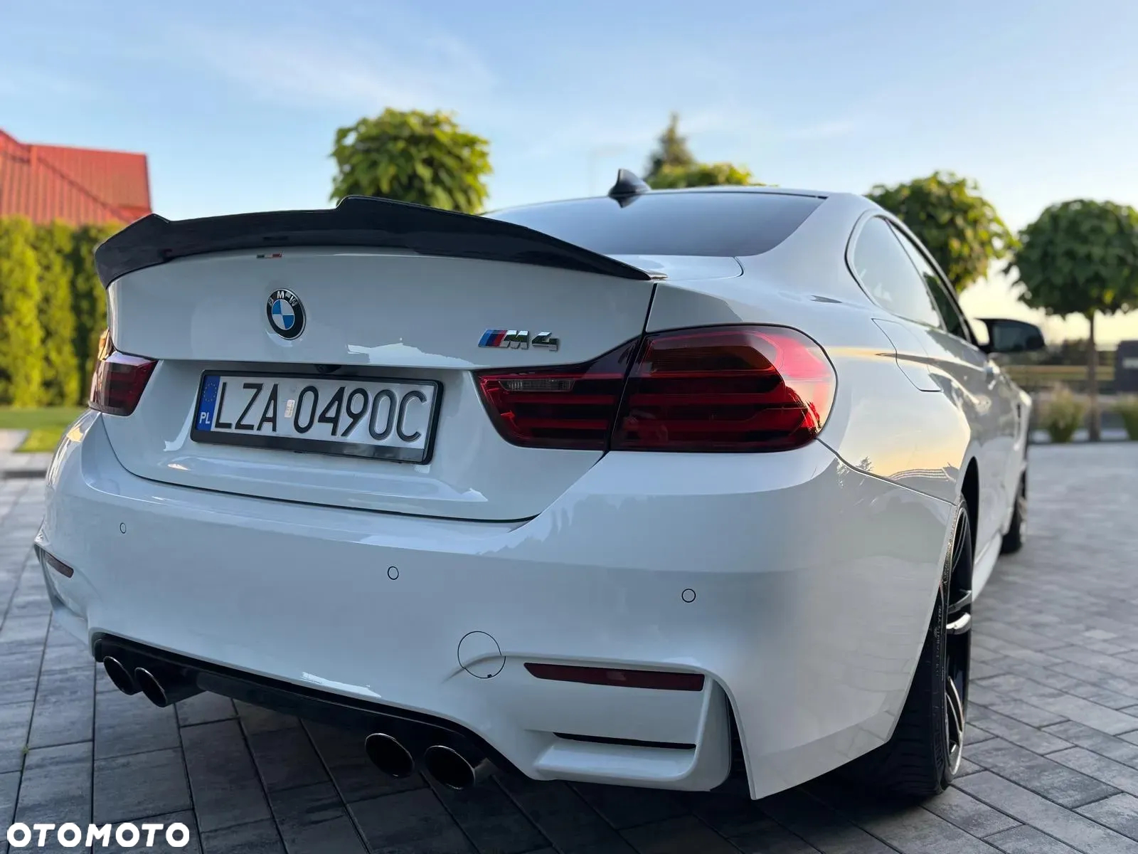 BMW M4 Coupe DKG - 11