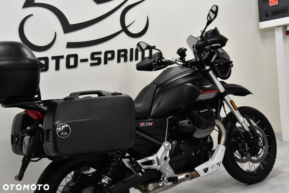 Moto Guzzi V85 - 13