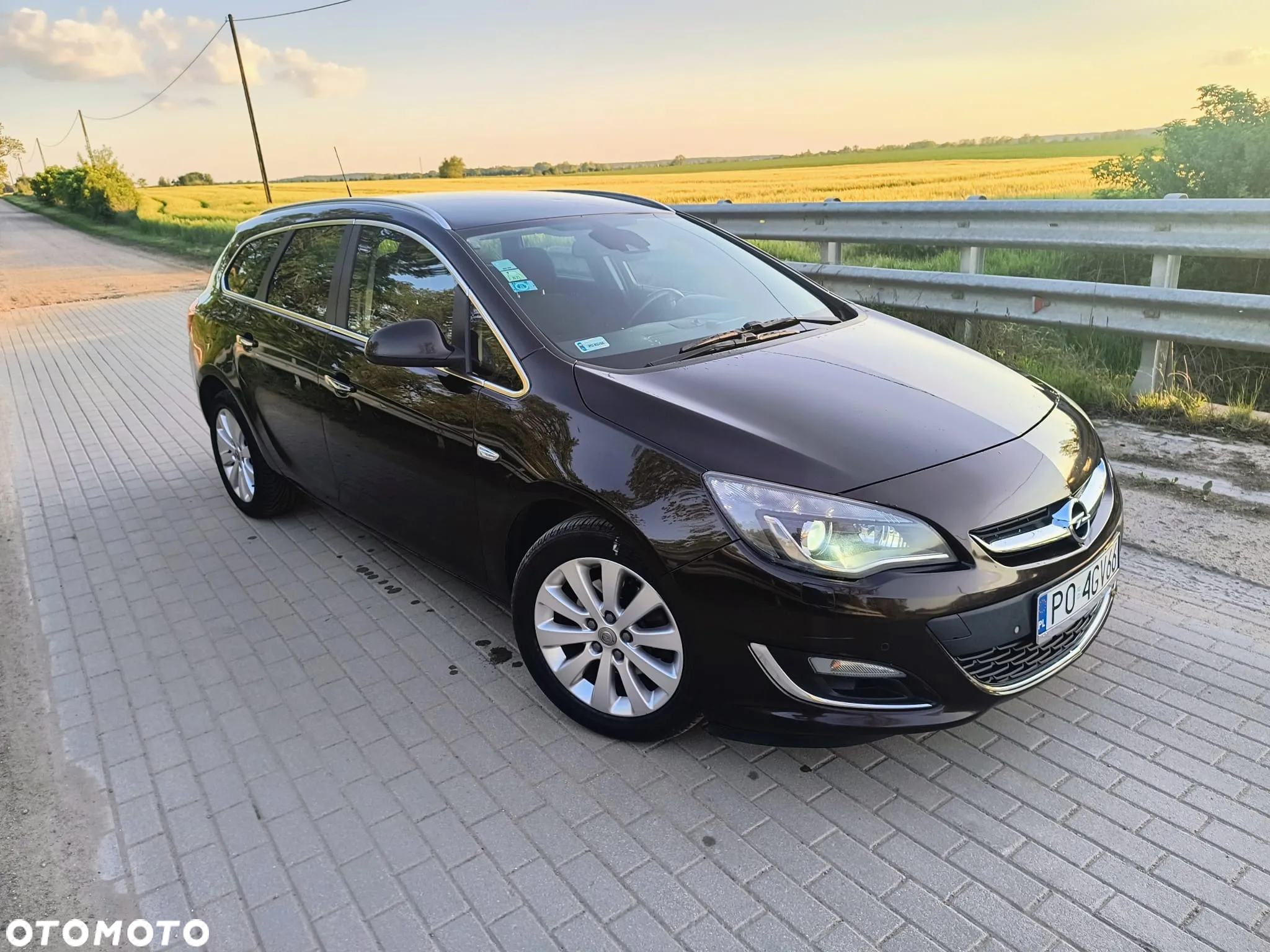 Opel Astra IV 2.0 CDTI Cosmo - 4
