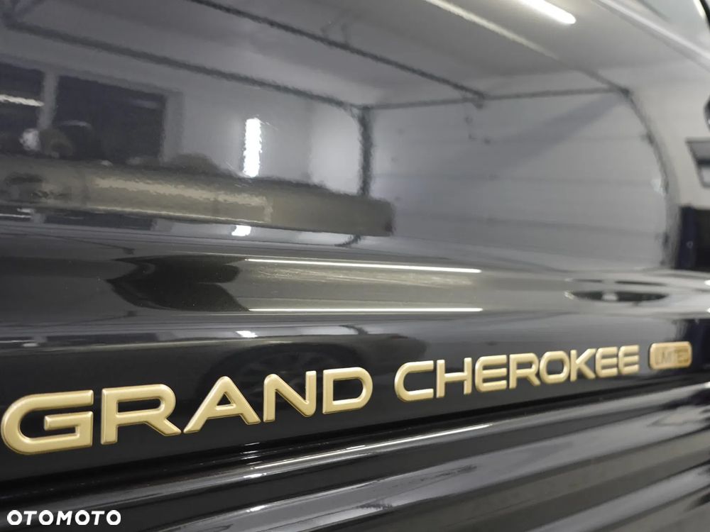 Jeep Grand Cherokee - 40