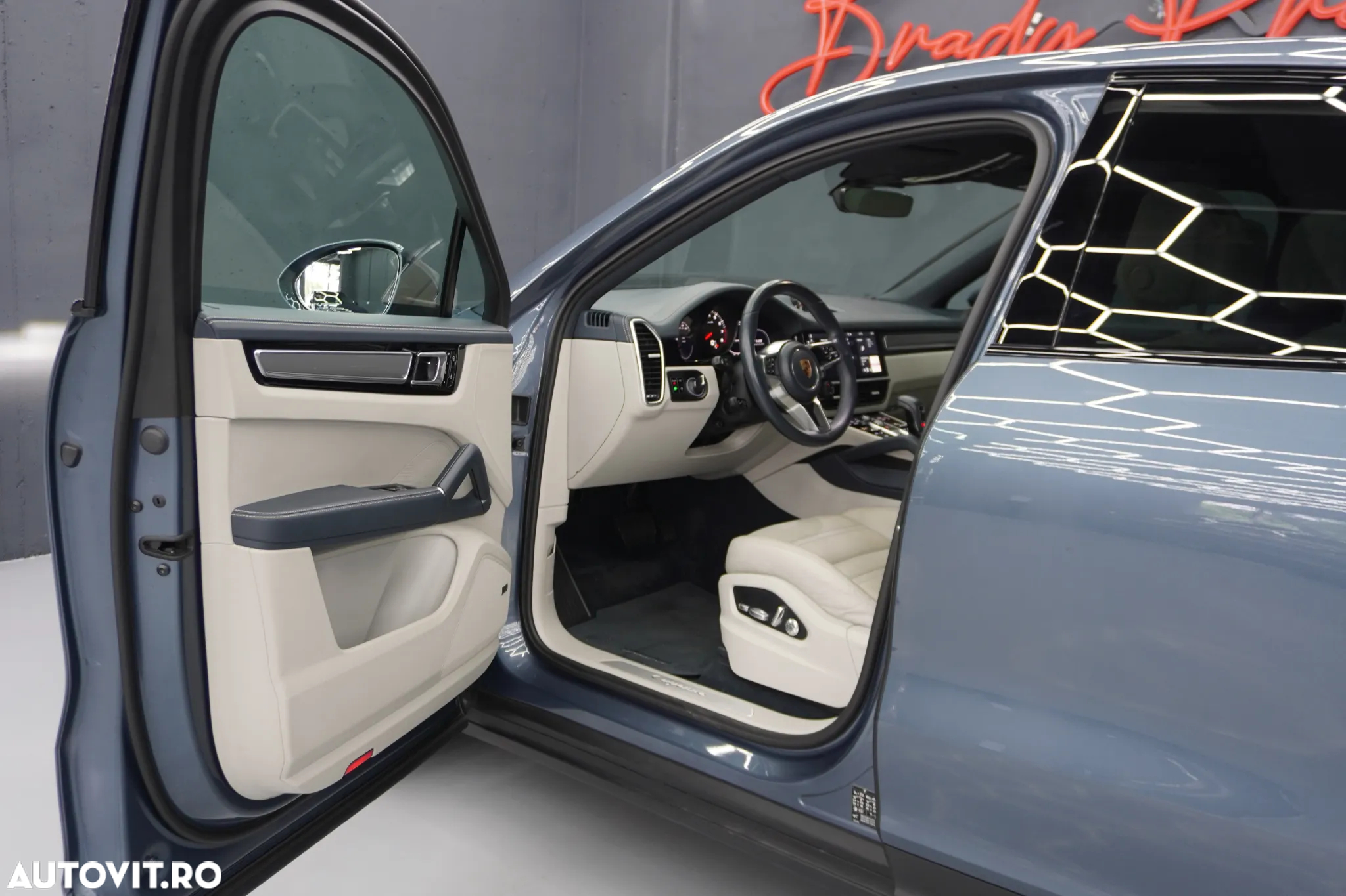 Porsche Cayenne Coupe Standard - 13