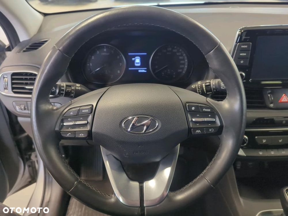 Hyundai i30 1.0 T-GDI Modern - 10