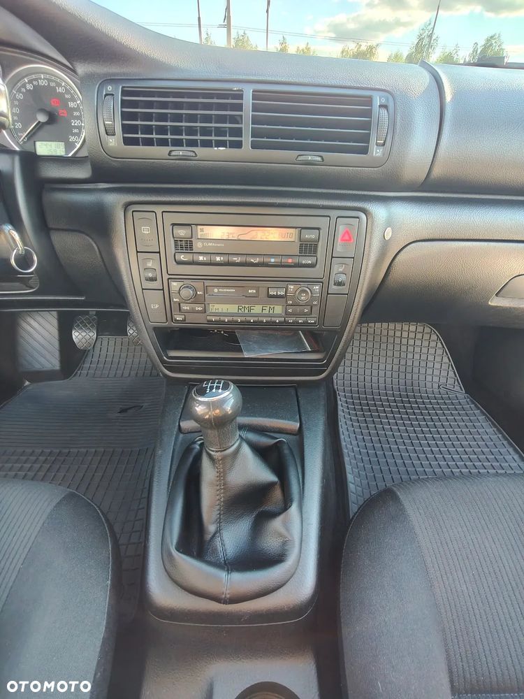 Volkswagen Passat 1.9 TDI Basis - 1