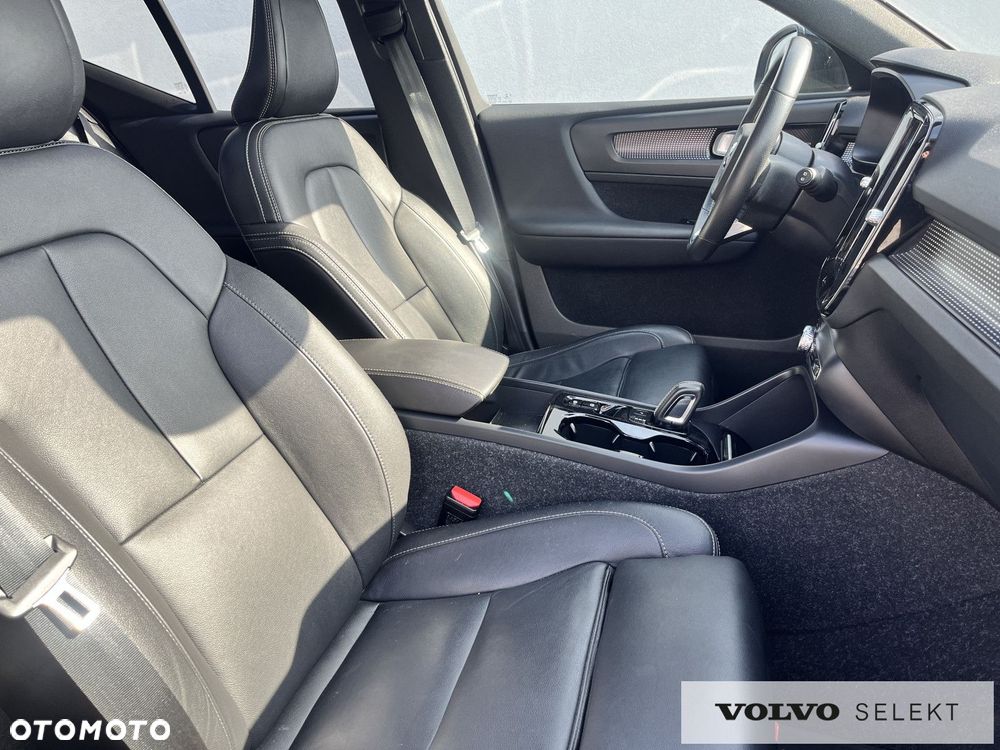 Volvo XC 40 - 31