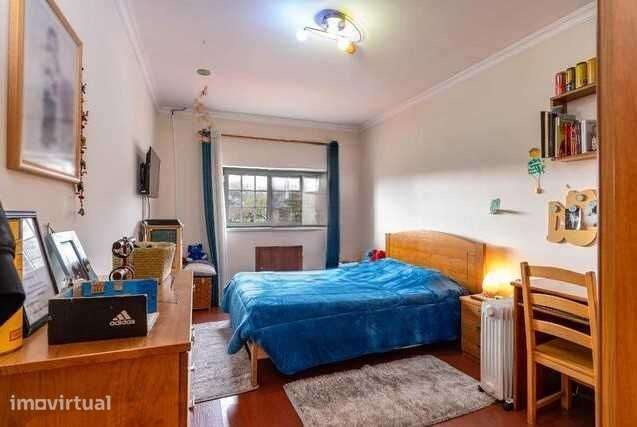 Vende-se Moradia T4 + terreno urbano associado - Alfafar, Penela - Grande imagem: 2/12