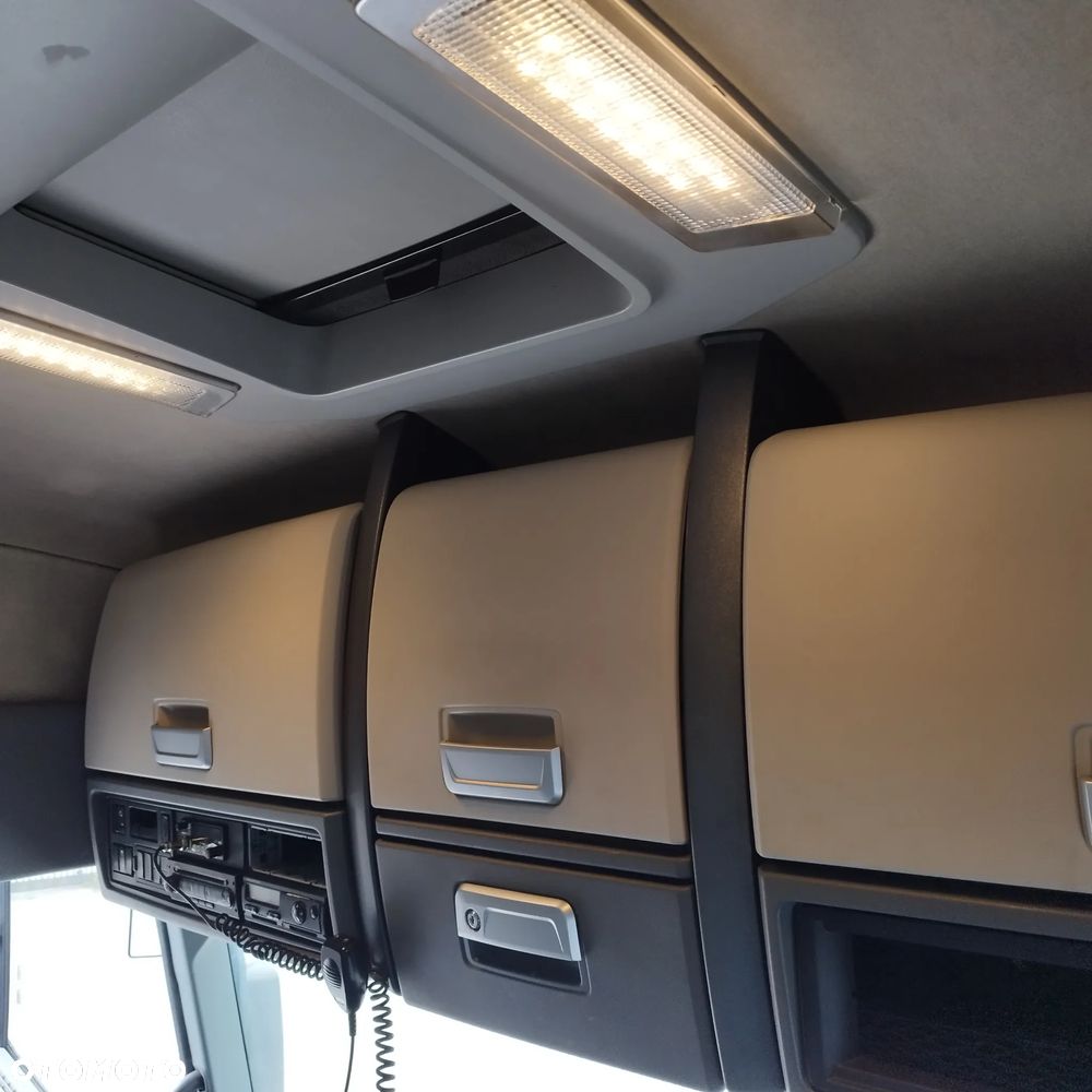 Renault GAMA T 480 - 10