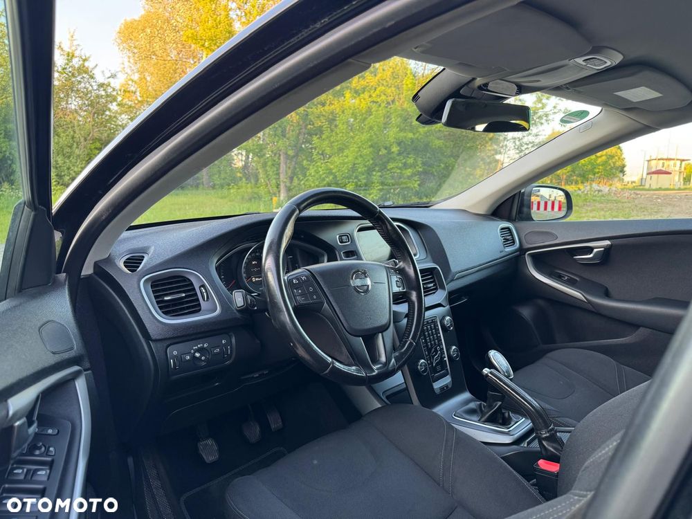 Volvo V40 D2 Momentum - 20