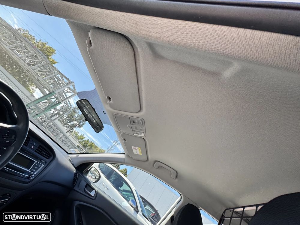 Hyundai i20 1.1 CRDi Access Plus - 17