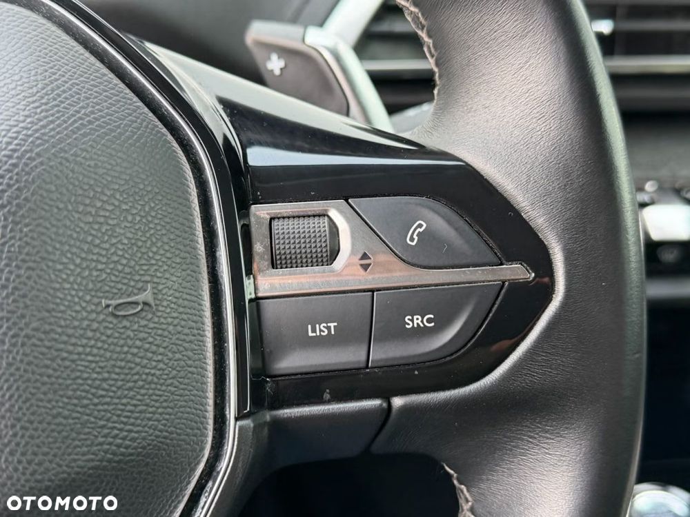 Peugeot 5008 BlueHDi 130 EAT8 Allure - 23