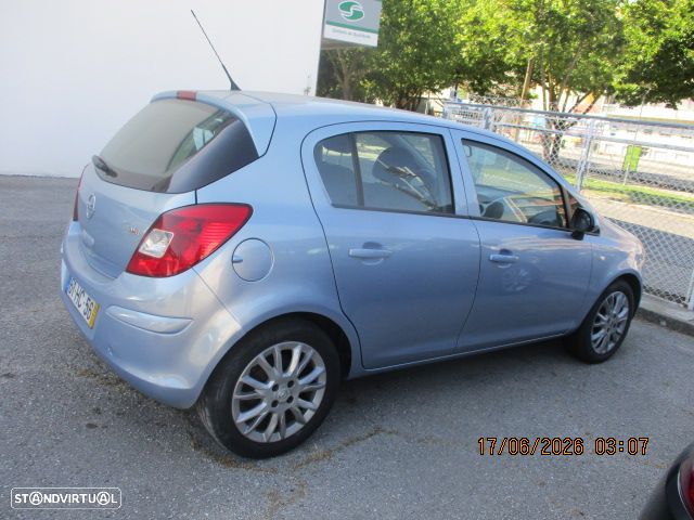 Opel Corsa 1.3 CDTI Cosmo Easytronic - 4
