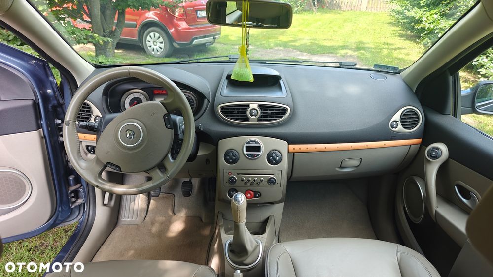 Renault Clio - 14