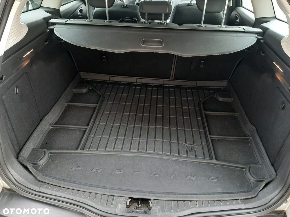 Ford Focus 1.6 TDCi Edition - 9