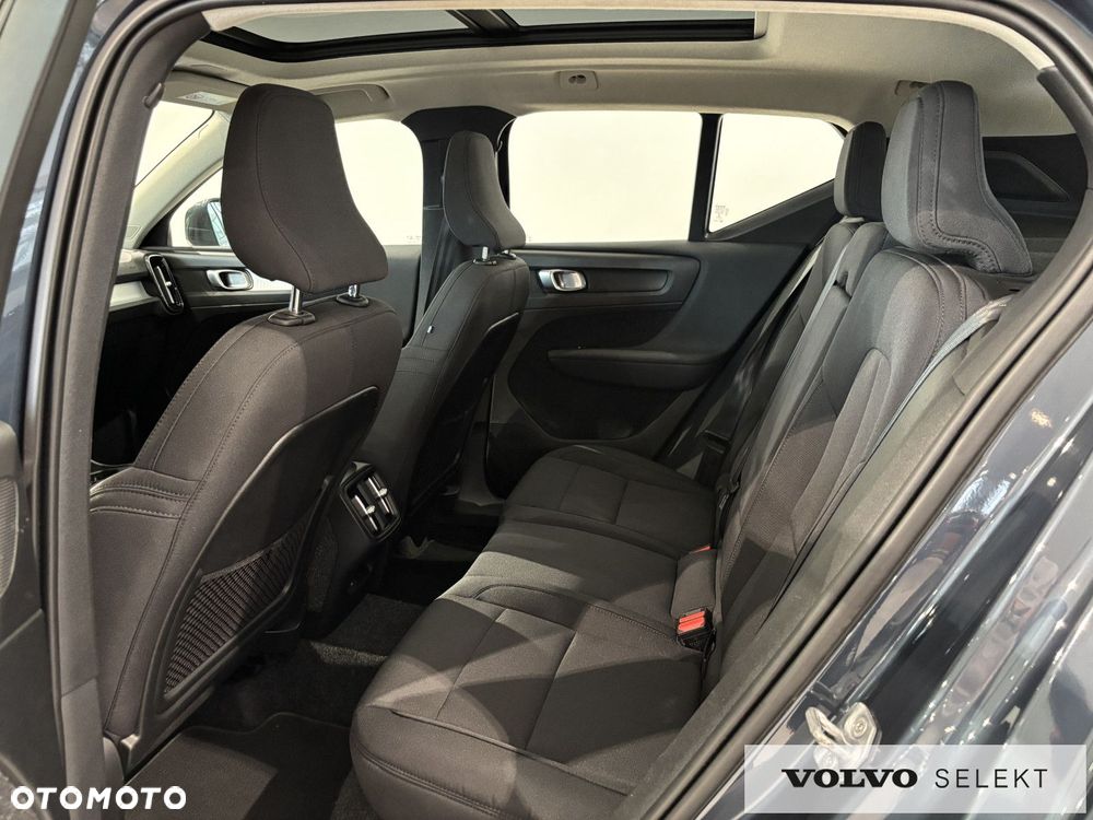 Volvo XC 40 - 25