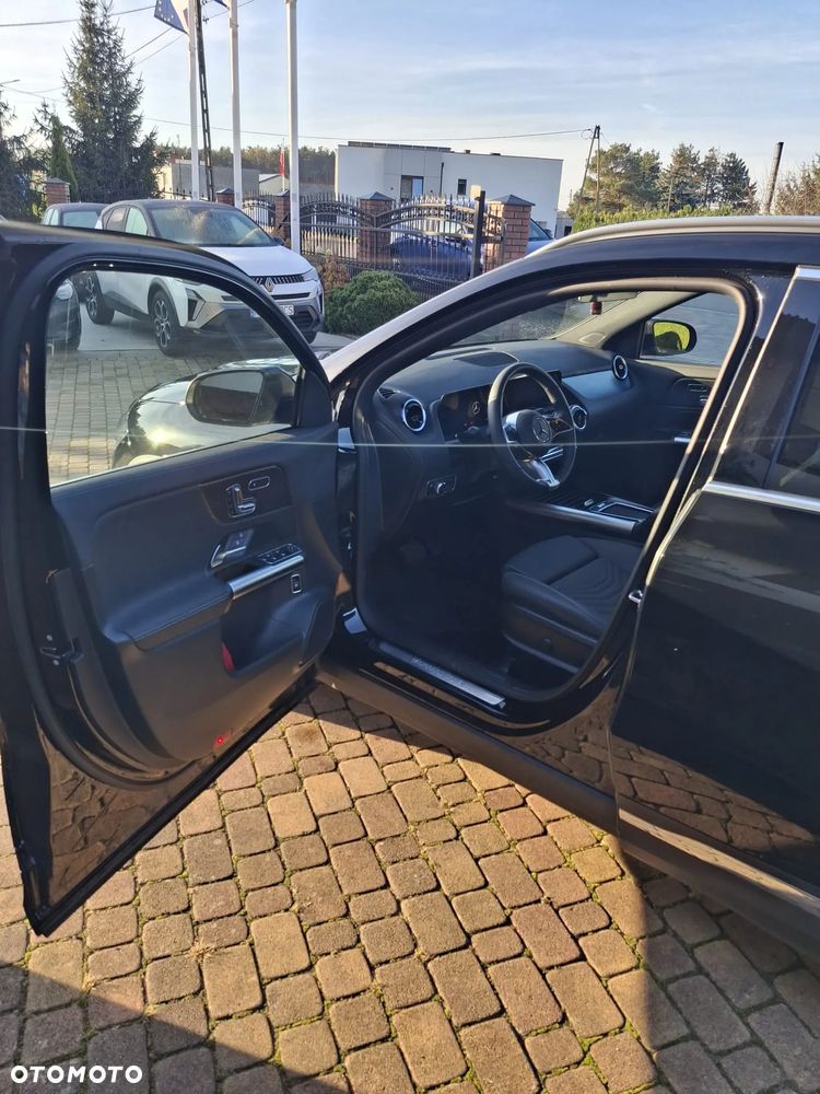 Mercedes-Benz GLA 180 d Progressive 8G-DCT - 11