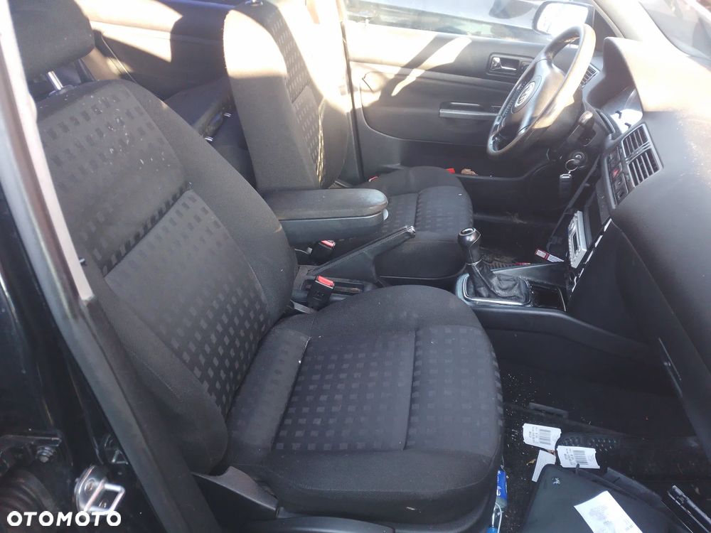 VW BORA   1.9 TDI AUY, AJM   KLAPA BAGAŻNIKA   LO41/L041 - 31