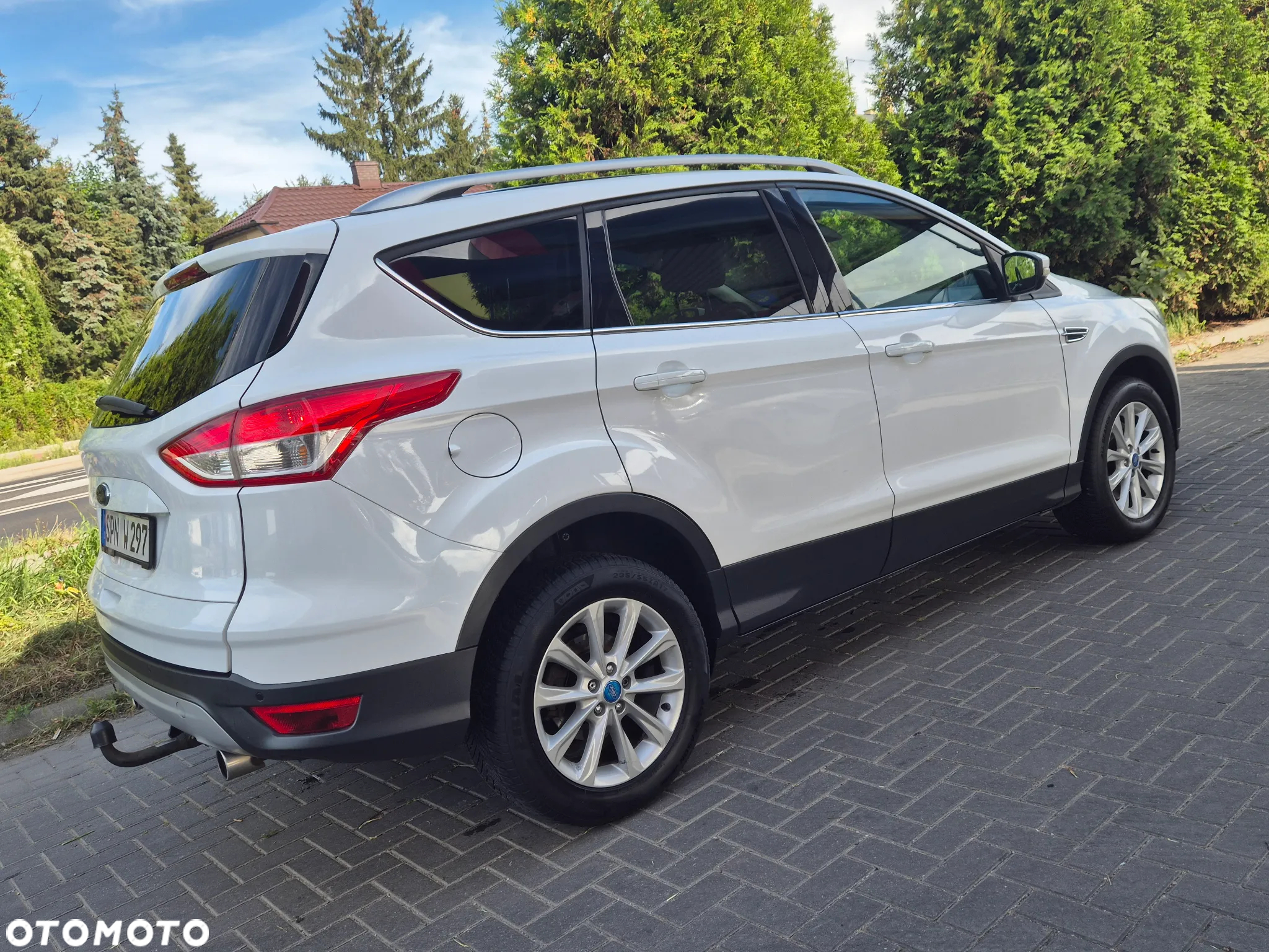 Ford Kuga 2.0 TDCi 2x4 Titanium - 12