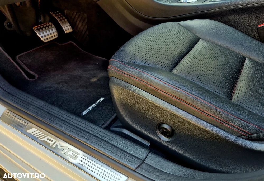 Mercedes-Benz A 45 AMG 4Matic AMG Speedshift 7G-DCT - 29