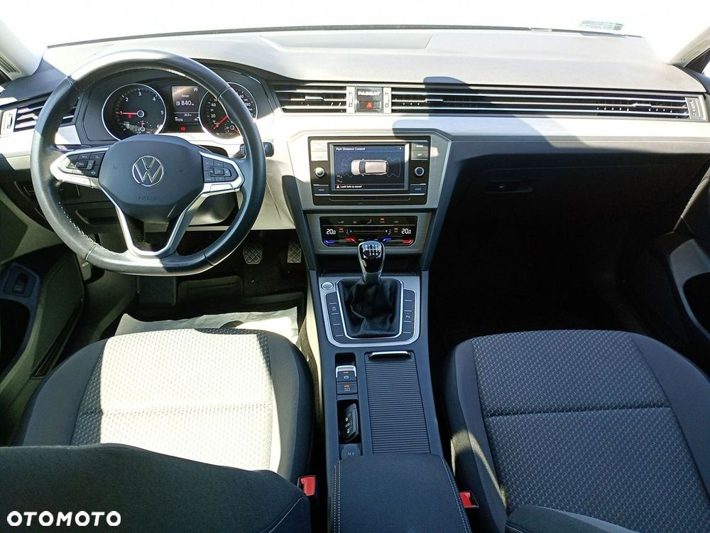Volkswagen Passat Variant 2.0 TDI EVO Essence - 10