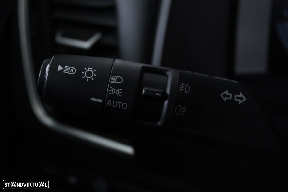 Nissan Qashqai 1.3 DIG-T N-Connecta LED+SKY - 24