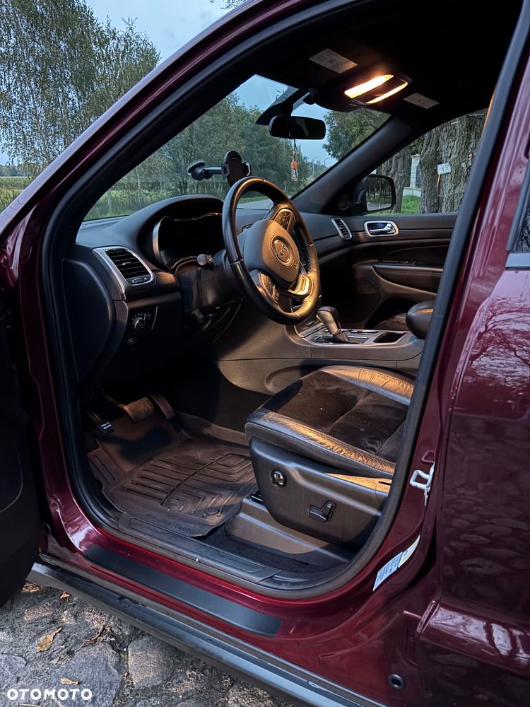 Jeep Grand Cherokee - 14