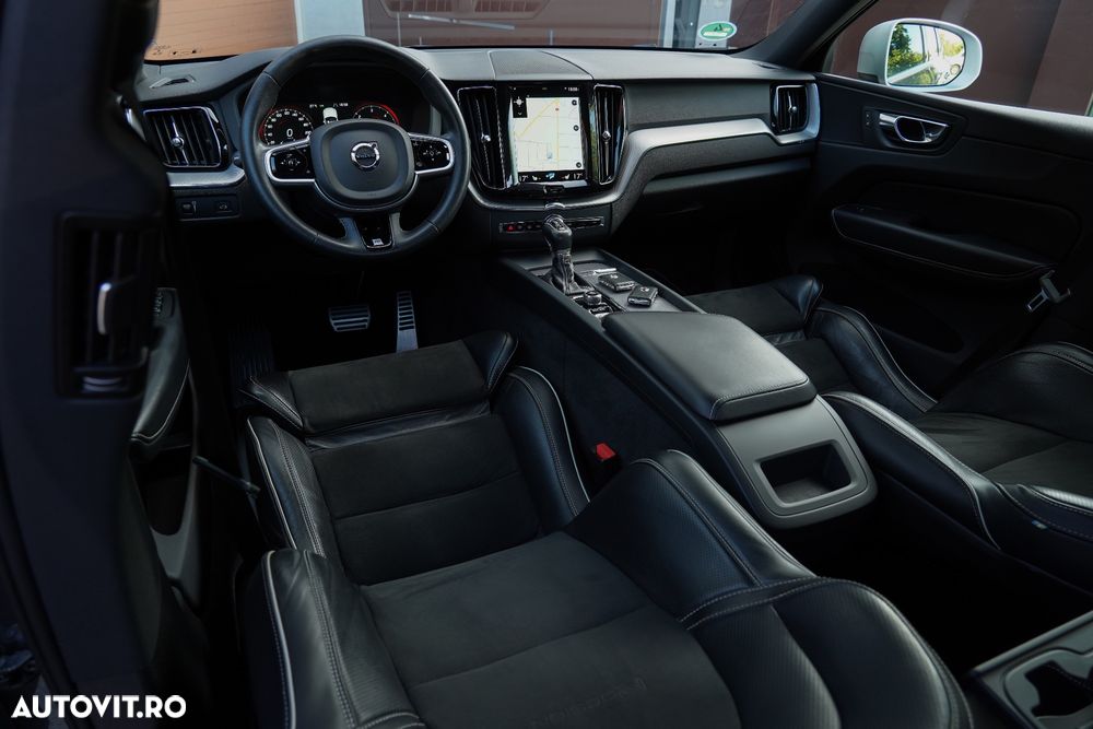 Volvo XC 60 D5 AWD Geartronic RDesign - 19