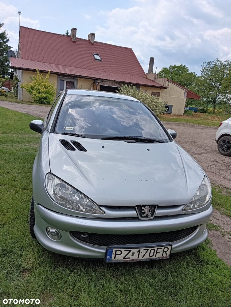 Peugeot 206 - 1