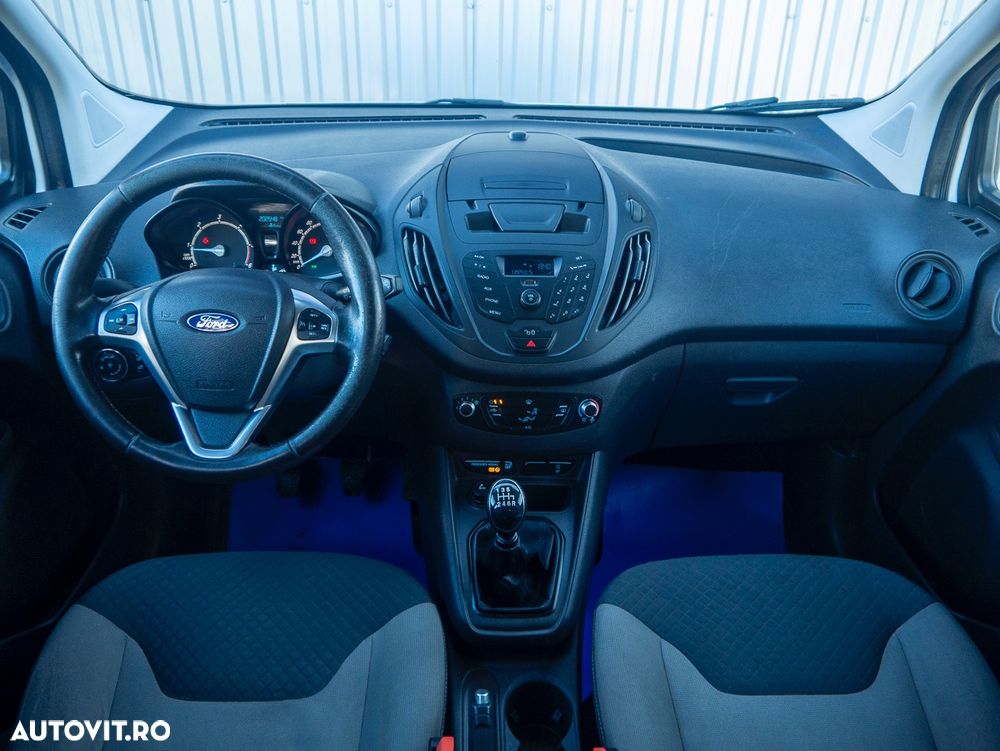 Ford Tourneo Courier 1.5 TDCi Trend - 18