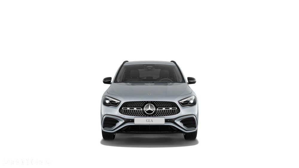 Mercedes-Benz GLA - 3