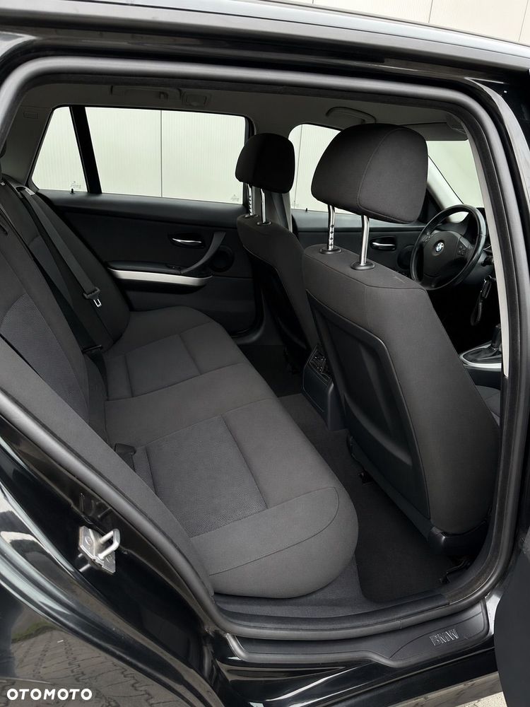 BMW Seria 3 318i - 8