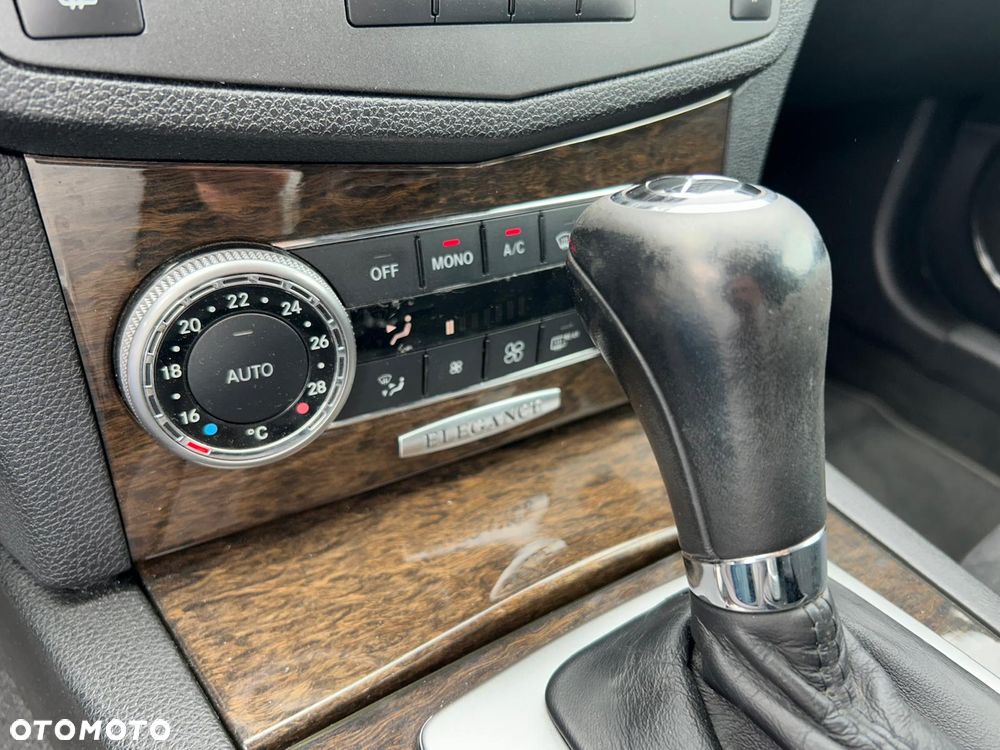 Mercedes-Benz Klasa C 220 CDI DPF Automatik BlueEFFICIENCY - 37