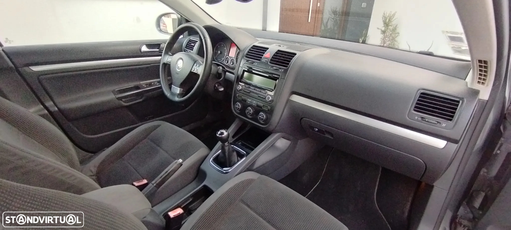 VW Jetta 1.9 TDi BlueM. Confortline - 20