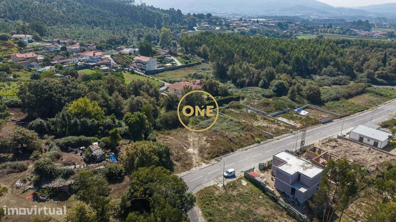 Terreno de construção em Ruivães - Grande imagem: 2/6