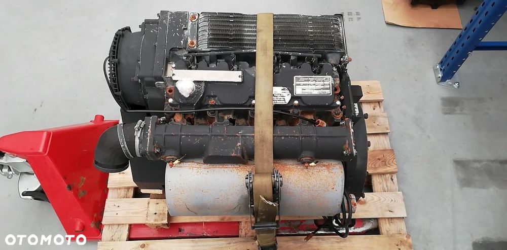 SILNIK DEUTZ F4L2011 47.8 kW 2800 rpm 4 cylinry 11000 netto - 6