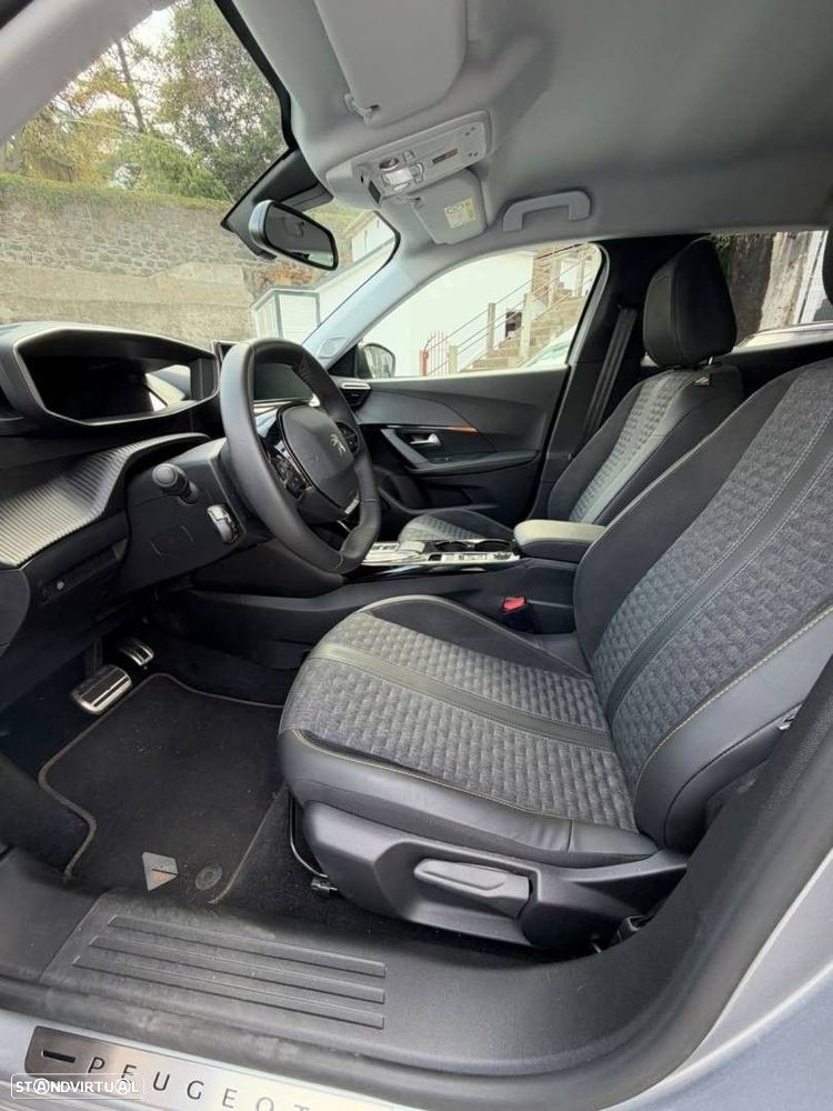 Peugeot e-2008 50 kWh Active - 10