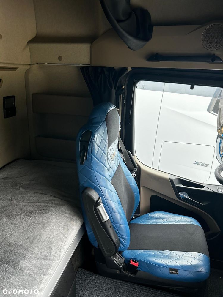 Mercedes-Benz 1832 - 20