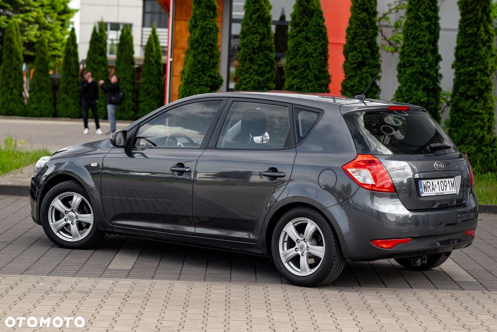 Kia Ceed 1.4 CVVT Spirit - 10