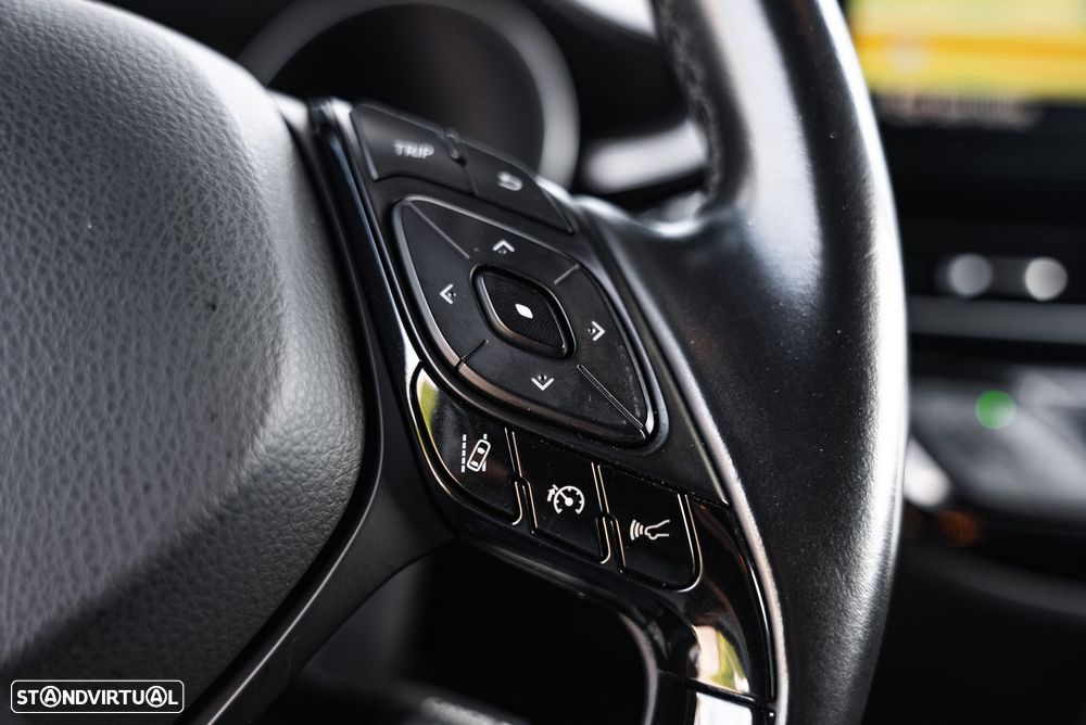 Toyota C-HR 1.8 HSD Exclusive+P.Luxury - 16