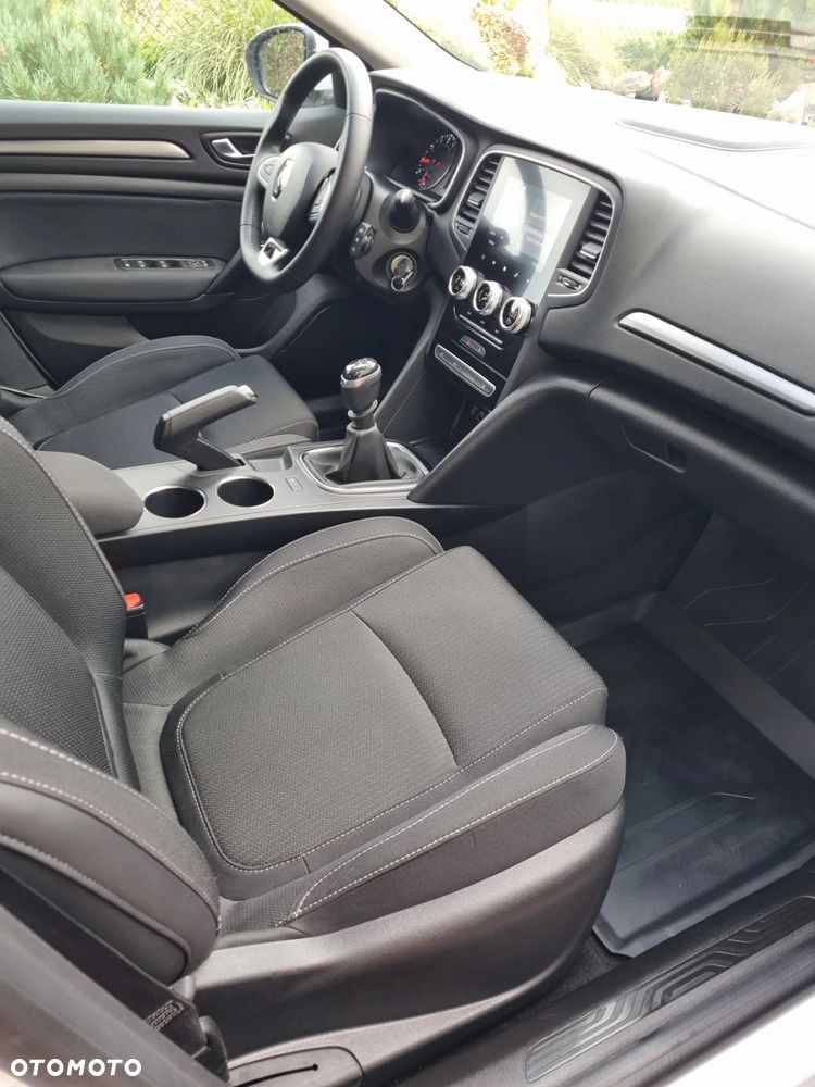 Renault Megane TCe 140 GPF ZEN - 12