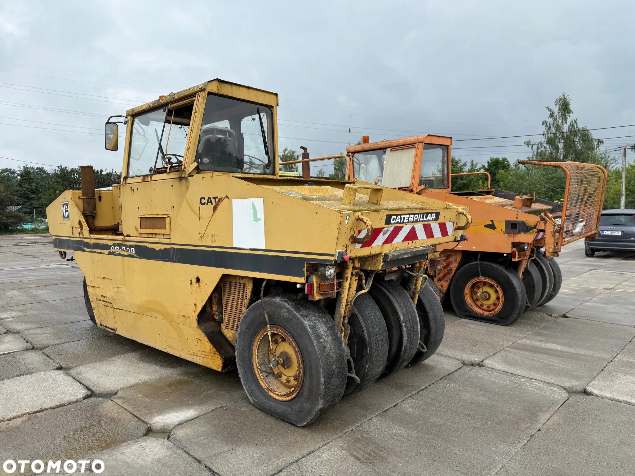 Caterpillar PS300 Walec Koła Gumowe - 7
