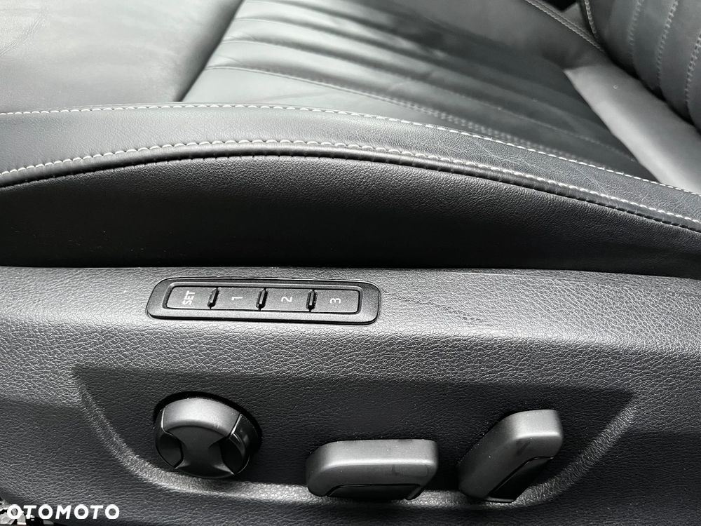 Skoda Superb 2.0 TDI SCR Style DSG - 8