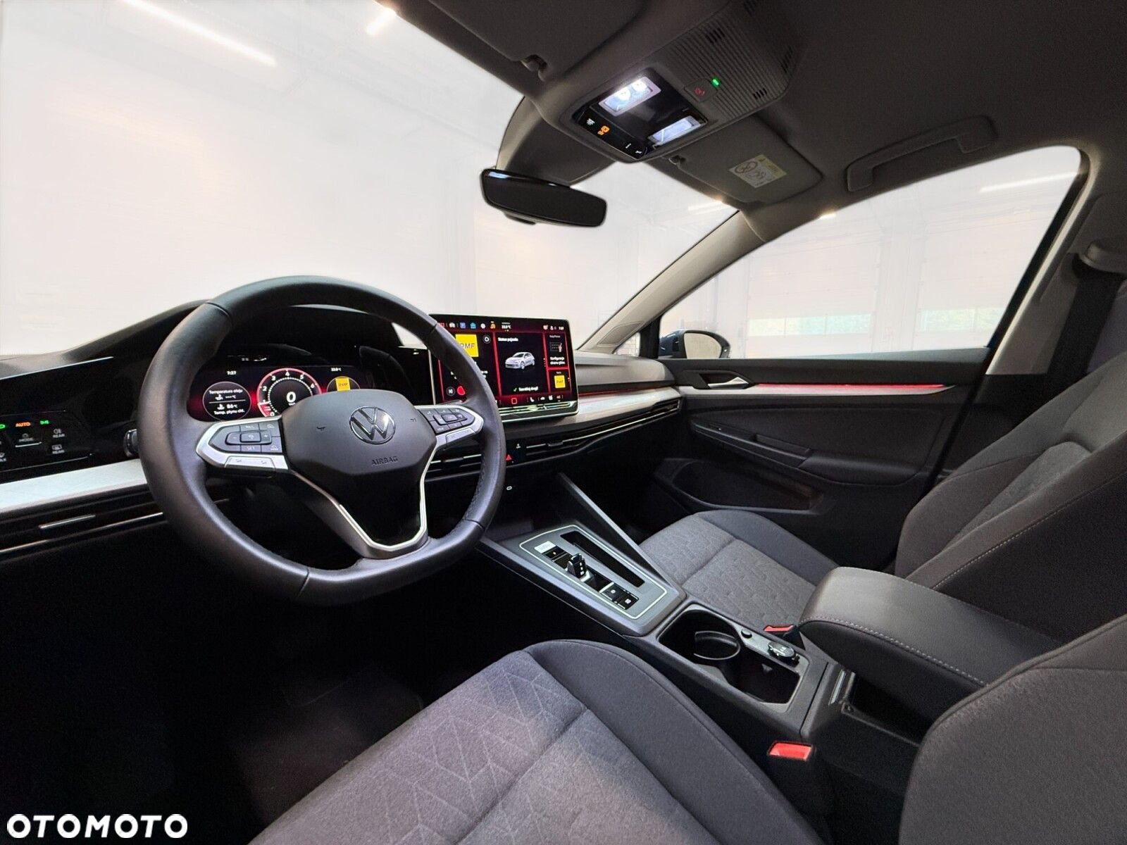 Volkswagen Golf - 18
